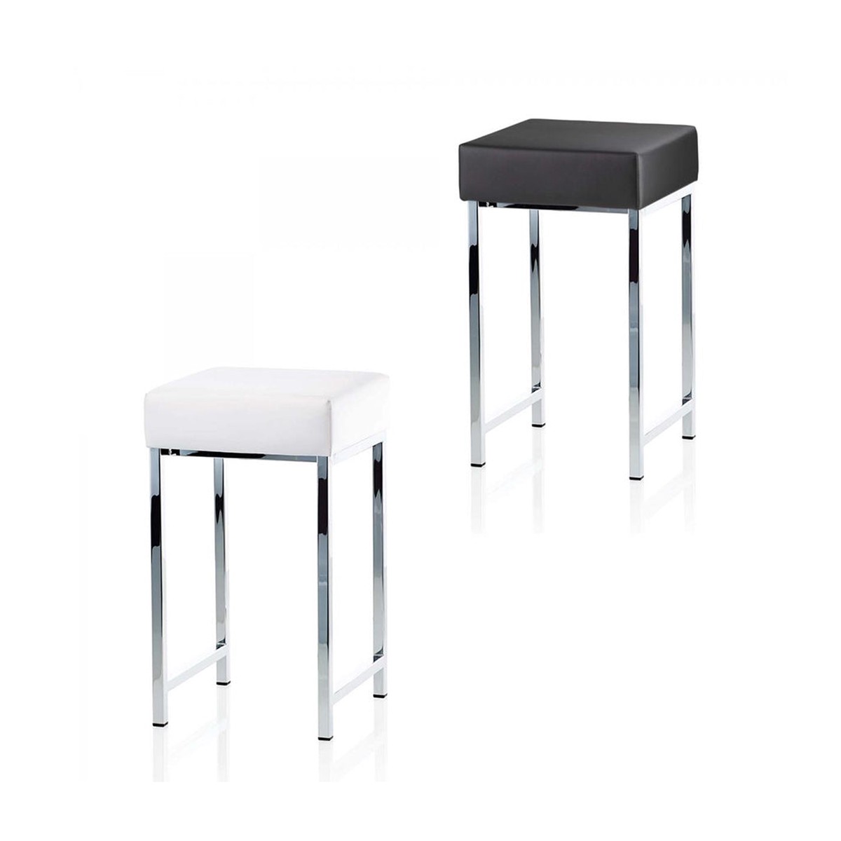 Classic Bathroom Seat - Free Standing - 22"